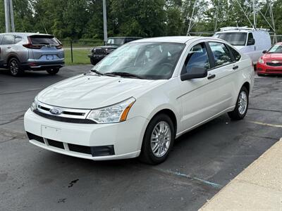 2011 Ford Focus SE   - Photo 2 - Flushing, MI 48433