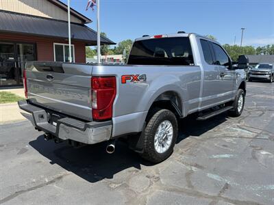 2022 Ford F-350 Super Duty XLT FX4 4X4 - Photo 4 - Flushing, MI 48433