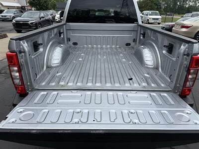 2022 Ford F-350 Super Duty XLT FX4 4X4 - Photo 24 - Flushing, MI 48433