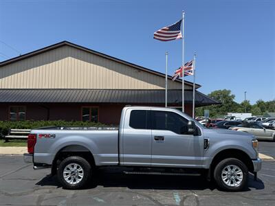 2022 Ford F-350 Super Duty XLT FX4 4X4 - Photo 2 - Flushing, MI 48433