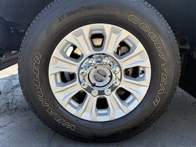 2022 Ford F-350 Super Duty XLT FX4 4X4 - Photo 32 - Flushing, MI 48433