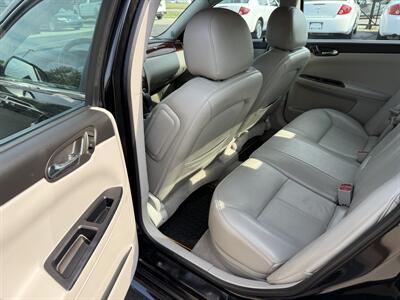 2009 Chevrolet Impala LTZ   - Photo 14 - Flushing, MI 48433