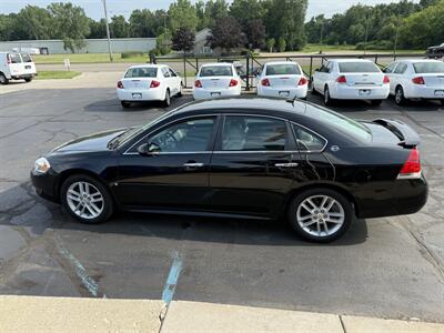 2009 Chevrolet Impala LTZ   - Photo 8 - Flushing, MI 48433