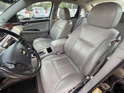 2009 Chevrolet Impala LTZ   - Photo 10 - Flushing, MI 48433