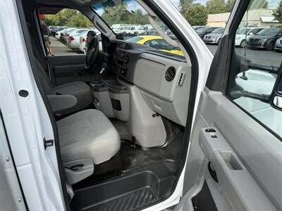 2024 Ford E-350 SD  17' Rockford Box - Photo 14 - Flushing, MI 48433