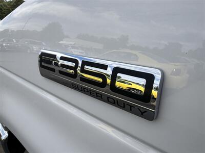 2024 Ford E-350 SD  17' Rockford Box - Photo 18 - Flushing, MI 48433