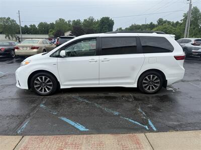 2018 Toyota Sienna LE 7-Passenger  AWD - Photo 6 - Flushing, MI 48433