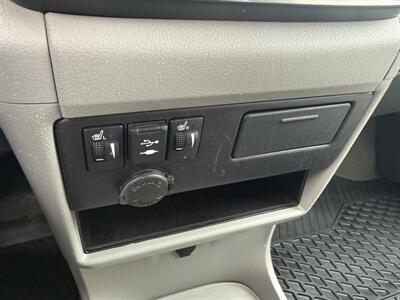 2018 Toyota Sienna LE 7-Passenger  AWD - Photo 14 - Flushing, MI 48433