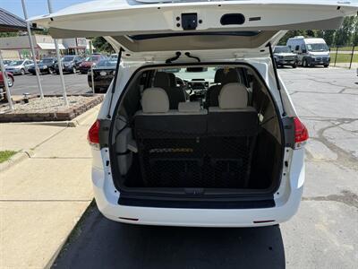 2011 Toyota Sienna LE 8-Passenger   - Photo 27 - Flushing, MI 48433