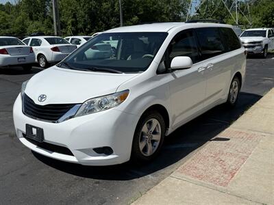 2011 Toyota Sienna LE 8-Passenger   - Photo 3 - Flushing, MI 48433