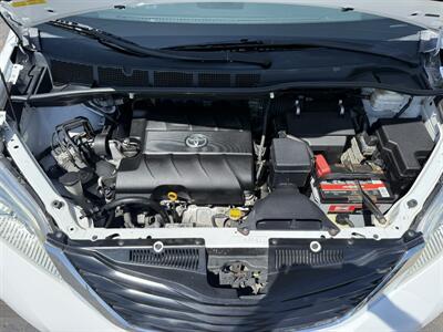 2011 Toyota Sienna LE 8-Passenger   - Photo 38 - Flushing, MI 48433