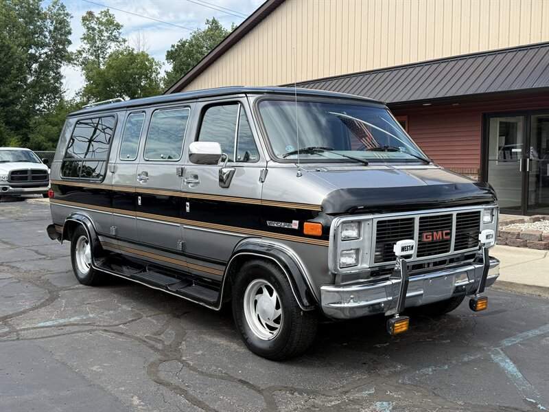 1991 GMC Vandura G2500  Geneva Conversion - Photo 1 - Flushing, MI 48433