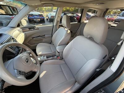 2011 Subaru Forester 2.5X Premium  AWD - Photo 13 - Flushing, MI 48433