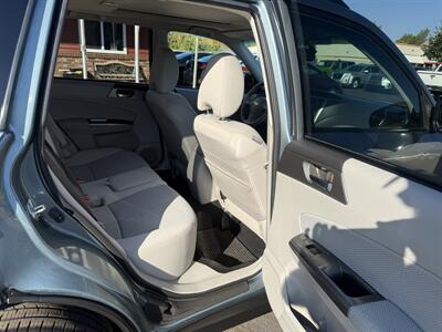 2011 Subaru Forester 2.5X Premium  AWD - Photo 18 - Flushing, MI 48433