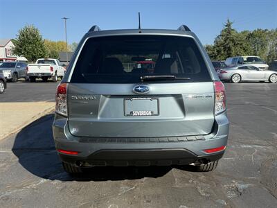 2011 Subaru Forester 2.5X Premium  AWD - Photo 8 - Flushing, MI 48433
