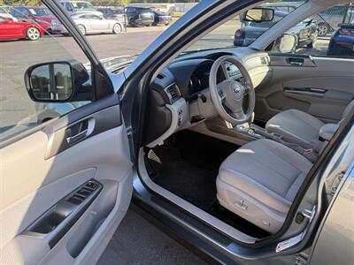 2011 Subaru Forester 2.5X Premium  AWD - Photo 10 - Flushing, MI 48433