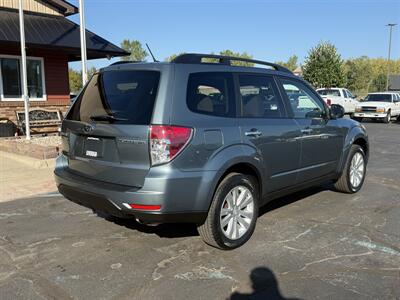 2011 Subaru Forester 2.5X Premium  AWD - Photo 5 - Flushing, MI 48433