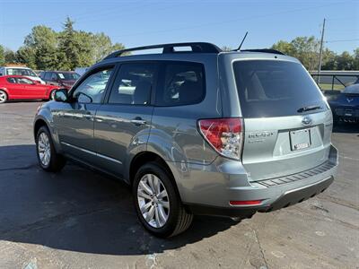 2011 Subaru Forester 2.5X Premium  AWD - Photo 4 - Flushing, MI 48433