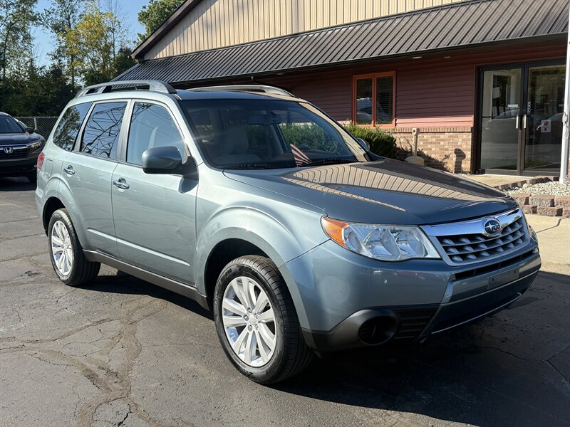2011 Subaru Forester 2.5X Premium  AWD - Photo 1 - Flushing, MI 48433