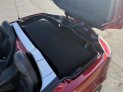 2009 Saturn SKY Red Line  5-Speed Manual - Photo 28 - Flushing, MI 48433