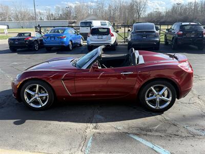 2009 Saturn SKY Red Line  5-Speed Manual - Photo 10 - Flushing, MI 48433