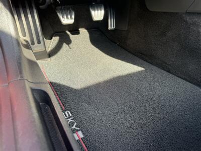 2009 Saturn SKY Red Line  5-Speed Manual - Photo 22 - Flushing, MI 48433