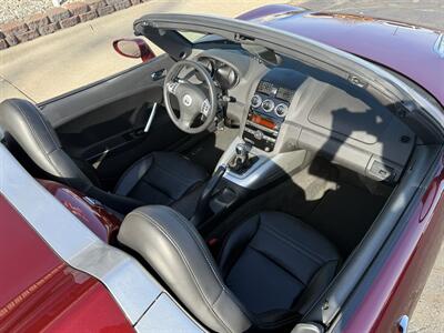 2009 Saturn SKY Red Line  5-Speed Manual - Photo 13 - Flushing, MI 48433
