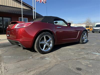 2009 Saturn SKY Red Line  5-Speed Manual - Photo 2 - Flushing, MI 48433