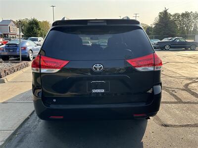 2013 Toyota Sienna XLE 8-Passenger   - Photo 6 - Flushing, MI 48433