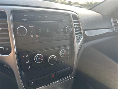 2013 Jeep Grand Cherokee Laredo  4WD - Photo 12 - Flushing, MI 48433