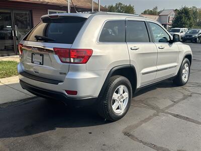 2013 Jeep Grand Cherokee Laredo  4WD - Photo 5 - Flushing, MI 48433