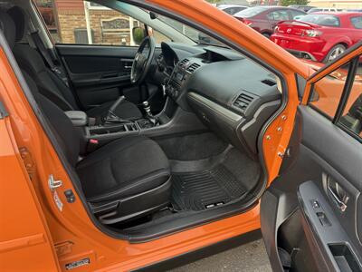 2014 Subaru XV Crosstrek 2.0i Premium AWD  5-Speed Manual - Photo 14 - Flushing, MI 48433