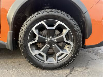 2014 Subaru XV Crosstrek 2.0i Premium AWD  5-Speed Manual - Photo 26 - Flushing, MI 48433