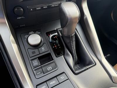 2015 Lexus NX 200t AWD   - Photo 35 - Flushing, MI 48433