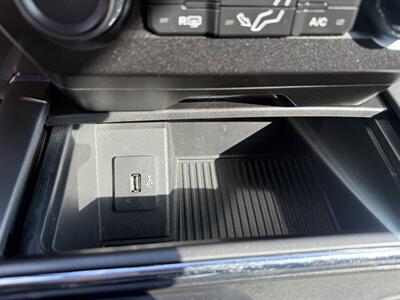 2018 Ford F-250 Super Duty XLT  Crew Cab 4X4 - Photo 23 - Flushing, MI 48433