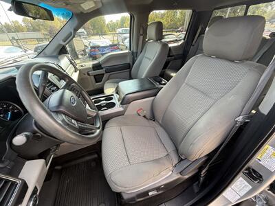 2018 Ford F-250 Super Duty XLT  Crew Cab 4X4 - Photo 11 - Flushing, MI 48433