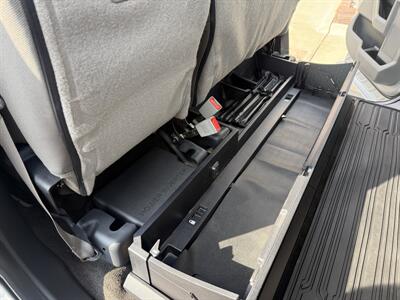 2018 Ford F-250 Super Duty XLT  Crew Cab 4X4 - Photo 29 - Flushing, MI 48433