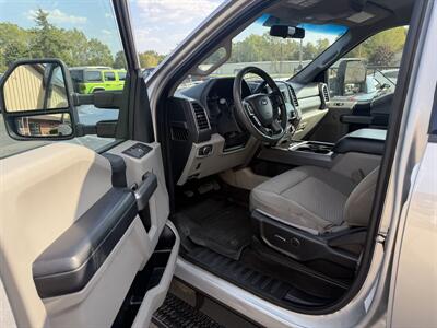 2018 Ford F-250 Super Duty XLT  Crew Cab 4X4 - Photo 10 - Flushing, MI 48433