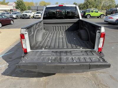 2018 Ford F-250 Super Duty XLT  Crew Cab 4X4 - Photo 28 - Flushing, MI 48433