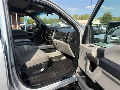 2018 Ford F-250 Super Duty XLT  Crew Cab 4X4 - Photo 17 - Flushing, MI 48433