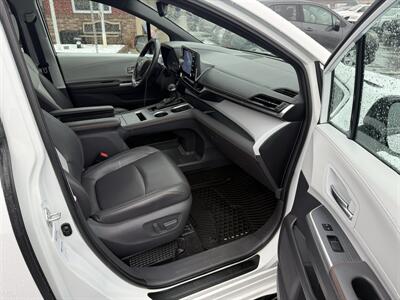 2021 Toyota Sienna XLE 7-Passenger  AWD - Photo 28 - Flushing, MI 48433