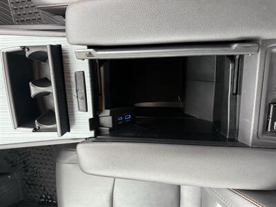 2021 Toyota Sienna XLE 7-Passenger  AWD - Photo 31 - Flushing, MI 48433