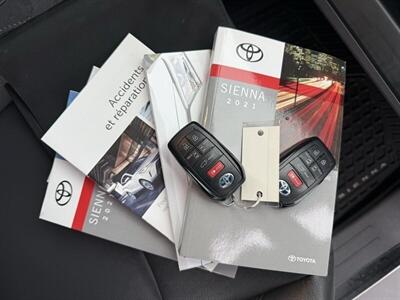 2021 Toyota Sienna XLE 7-Passenger  AWD - Photo 34 - Flushing, MI 48433