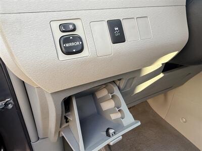 2011 Toyota Sienna Base 7-Passenger   - Photo 28 - Flushing, MI 48433