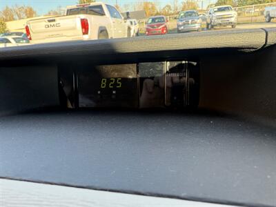 2011 Toyota Sienna Base 7-Passenger   - Photo 14 - Flushing, MI 48433