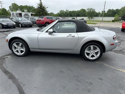 2007 Mazda MX-5 Miata SV   - Photo 9 - Flushing, MI 48433