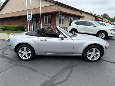 2007 Mazda MX-5 Miata SV   - Photo 13 - Flushing, MI 48433