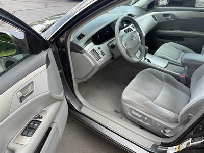 2008 Toyota Avalon XL - Photo 10 - Flushing, MI 48433