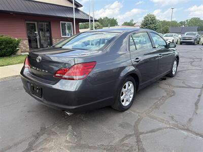 2008 Toyota Avalon XL - Photo 5 - Flushing, MI 48433