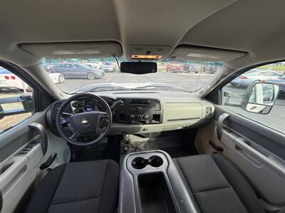 2012 Chevrolet Silverado 2500 Extended Cab  WT 4WD - Photo 28 - Flushing, MI 48433
